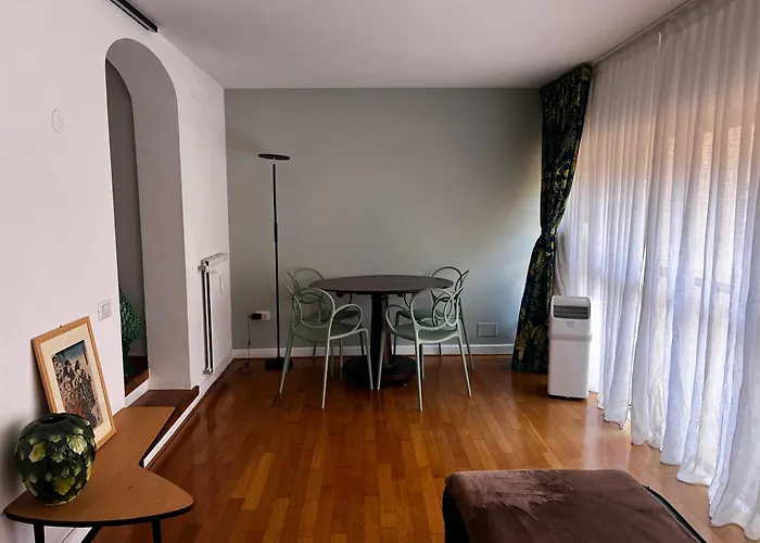 By The Pantheon In The Heart Of Historic Apartament *